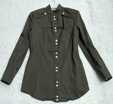 千百惠外貿(mào)精品批發(fā)零售服飾店雜志——鞋帽零售新風(fēng)尚